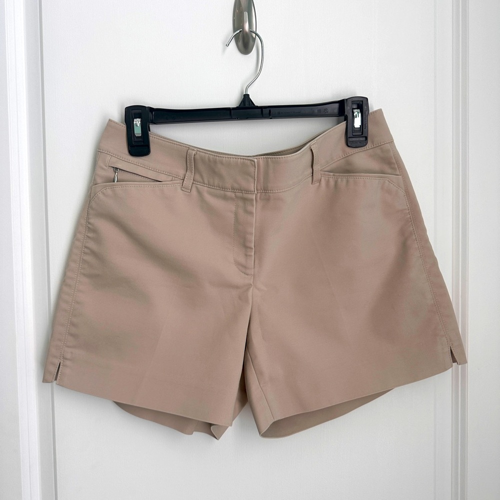 White House Black Market Women’s Tan 5 inch Shorts - Size 6